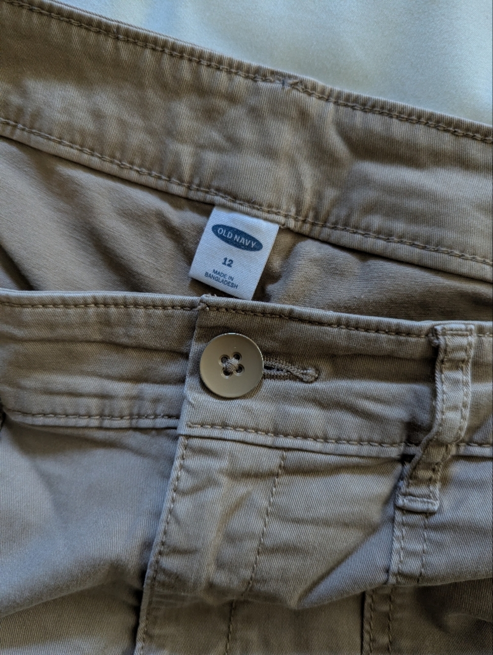 Old Navy Women's Khaki Capri Pants Size 12